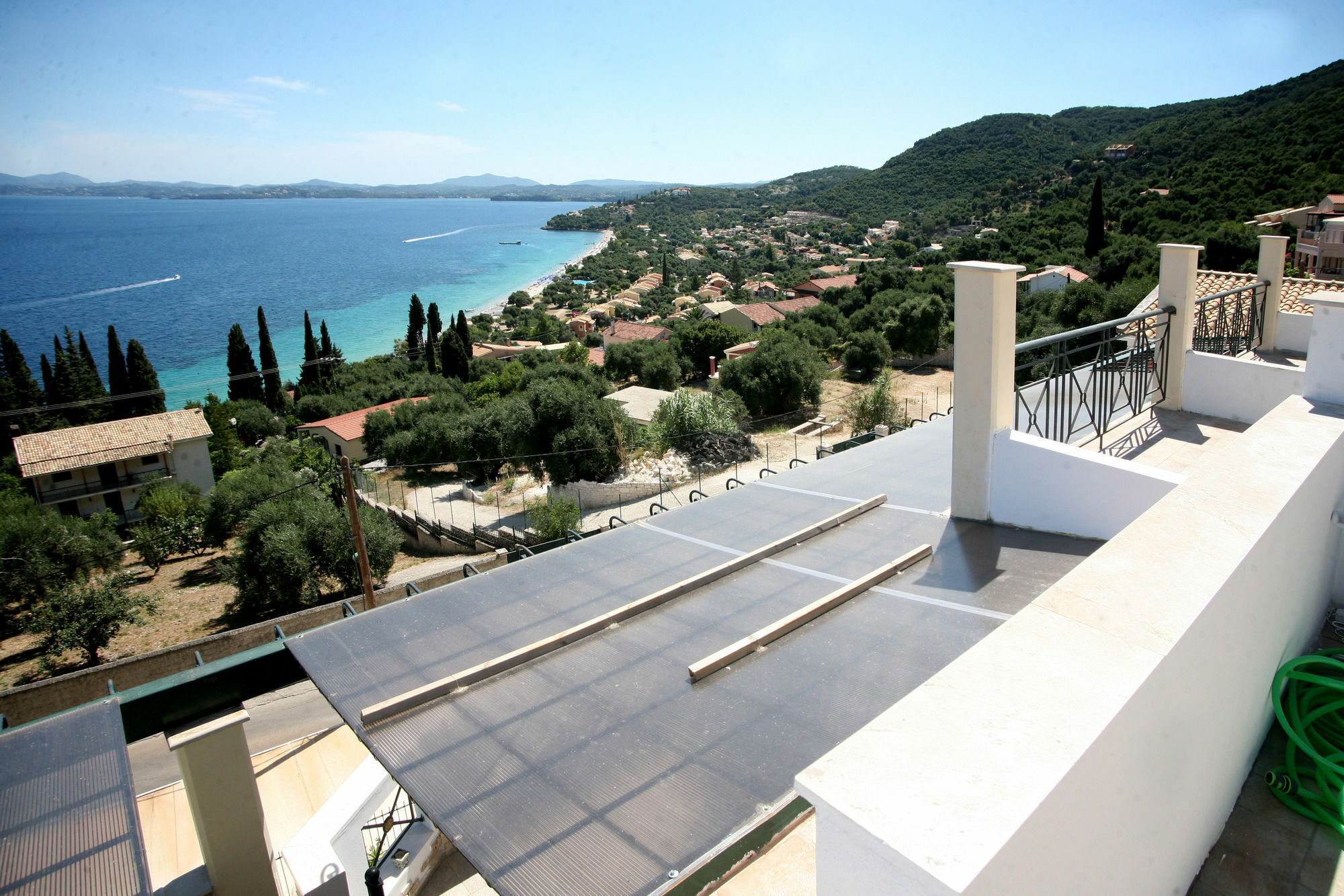 Sarakinos Apartments Barbati Exterior photo